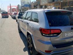 جیپ گراند شیرۆکی